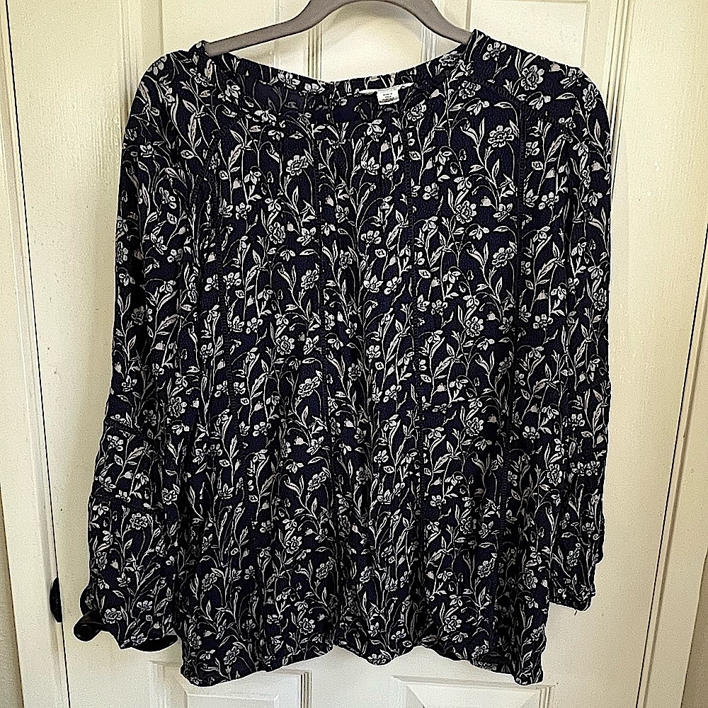 Caslon Navy Blue Floral Print Long Sleeve Button Back Blouse Size XL